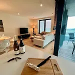 Deluxe La - Oosteroever *