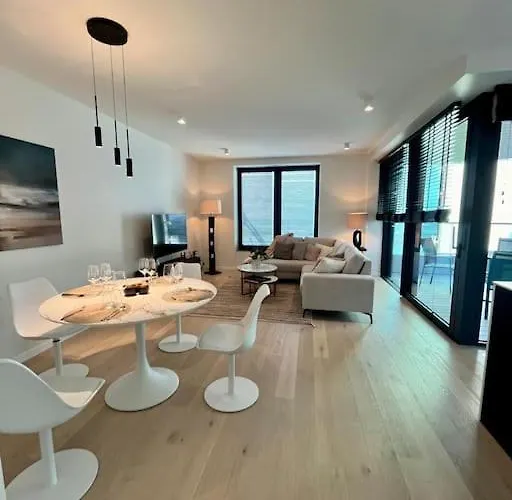 Deluxe La - Oosteroever